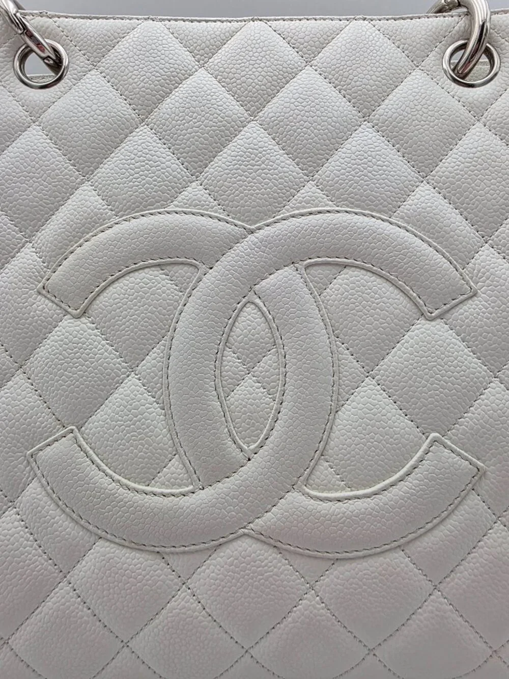 Chanel Grand Shopping Tote In White Quilted Caviar Leather - Picture 12 of 15